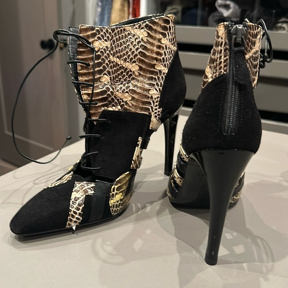 Bottega Venetta suede and python lace up bootie - Picture 1 of 5